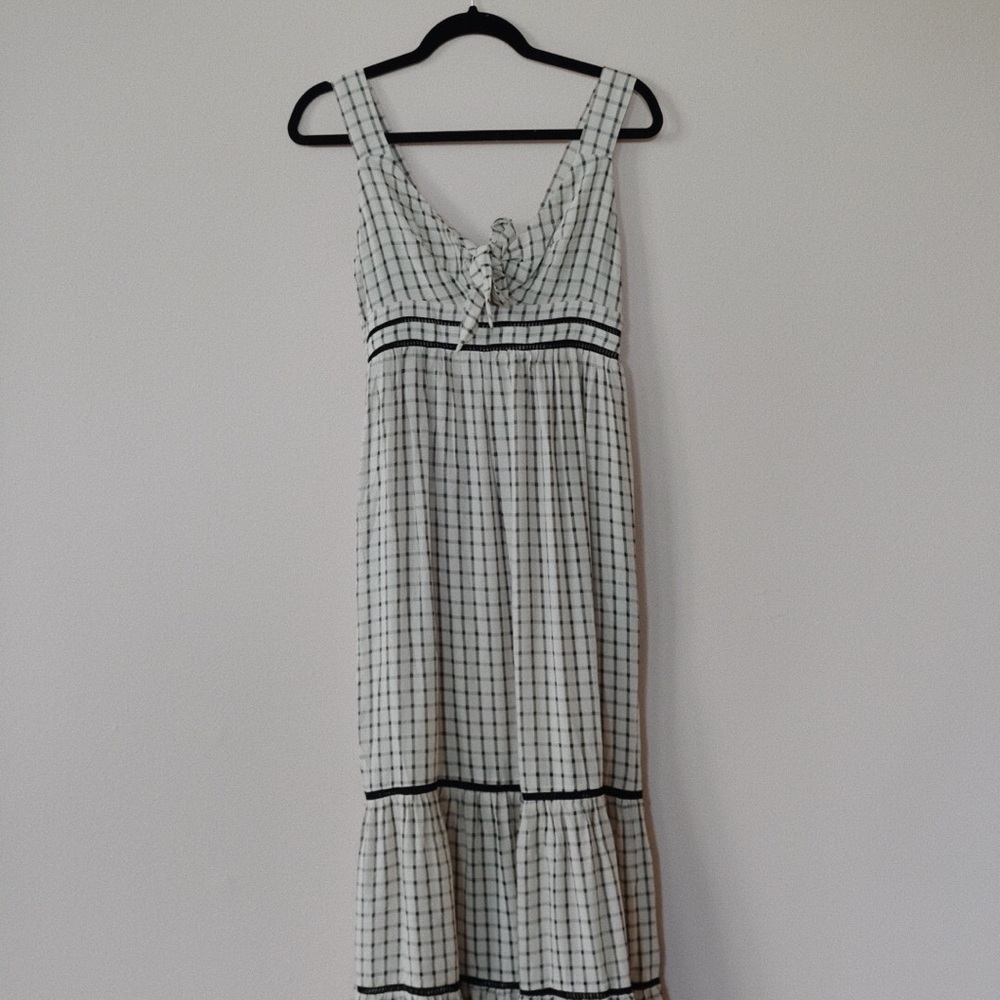 Allison NY tie front maxi dress - Picture 4 of 11